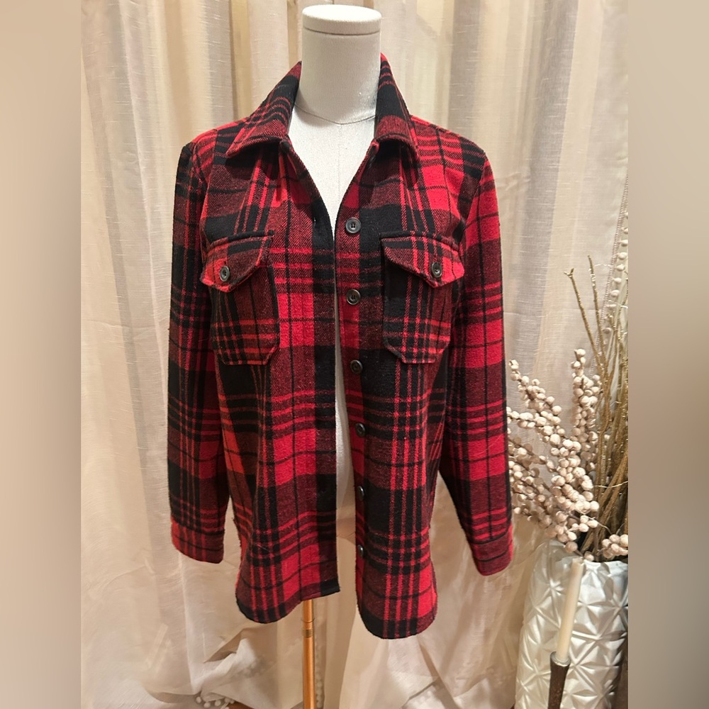 Thread and Supply Buffalo Plaid Shacket Sz Small